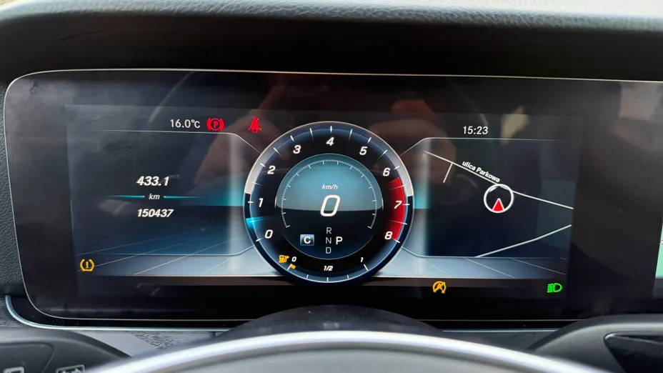 MERCEDES-BENZ E Klasa E 400 4-Matic 9G-TRONIC