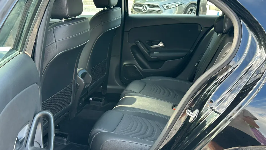 MERCEDES-BENZ A Klasa A 180 7G-DCT