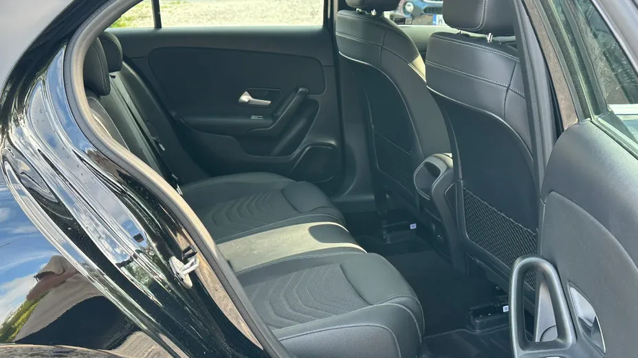 MERCEDES-BENZ A Klasa A 180 7G-DCT