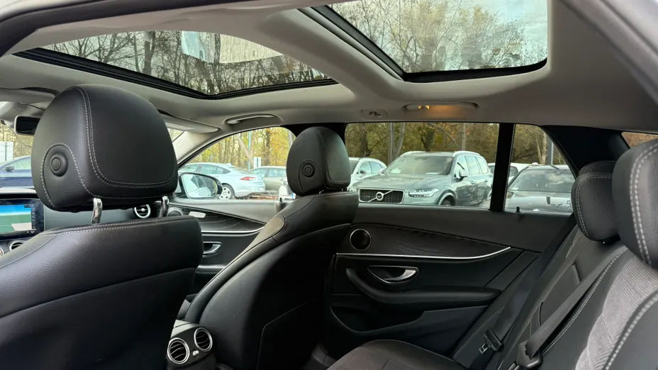 MERCEDES-BENZ E Klasa E 400 4-Matic 9G-TRONIC