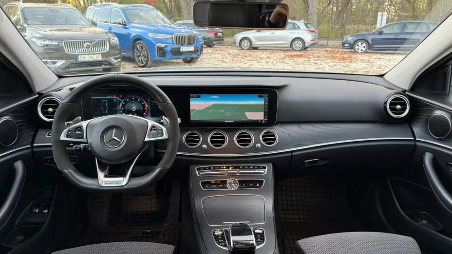 MERCEDES-BENZ E Klasa E 400 4-Matic 9G-TRONIC