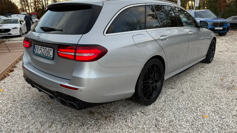 MERCEDES-BENZ E Klasa E 400 4-Matic 9G-TRONIC