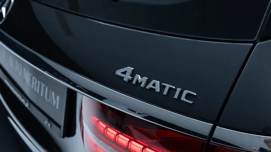 MERCEDES-BENZ E Klasa E 300 de 4-Matic AMG/Avantgarde