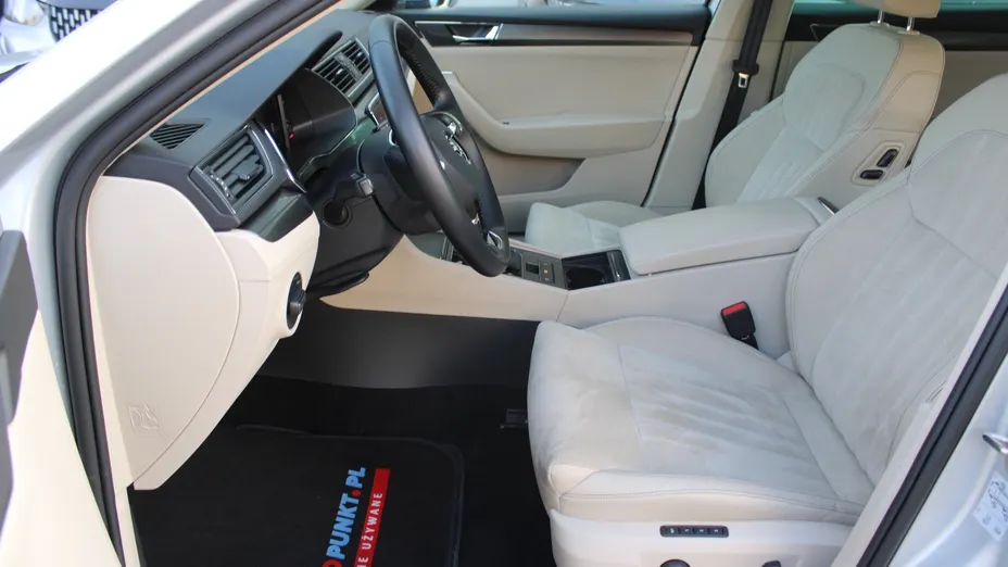 SKODA Superb Superb 2.0 TSI 4x4 Style DSG