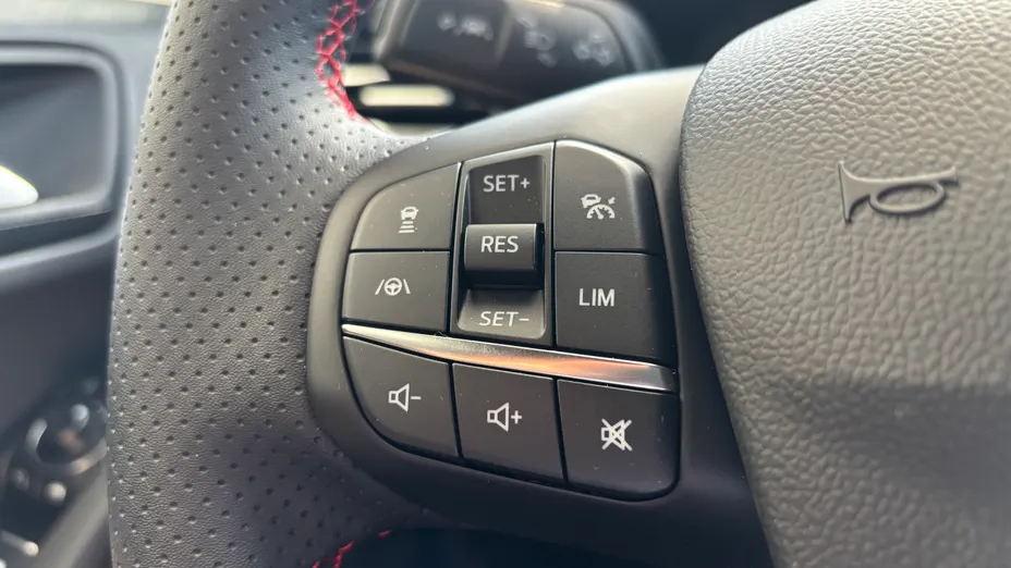 FORD Focus Focus 1.0 EcoBoost mHEV ST-Line X aut Nowy