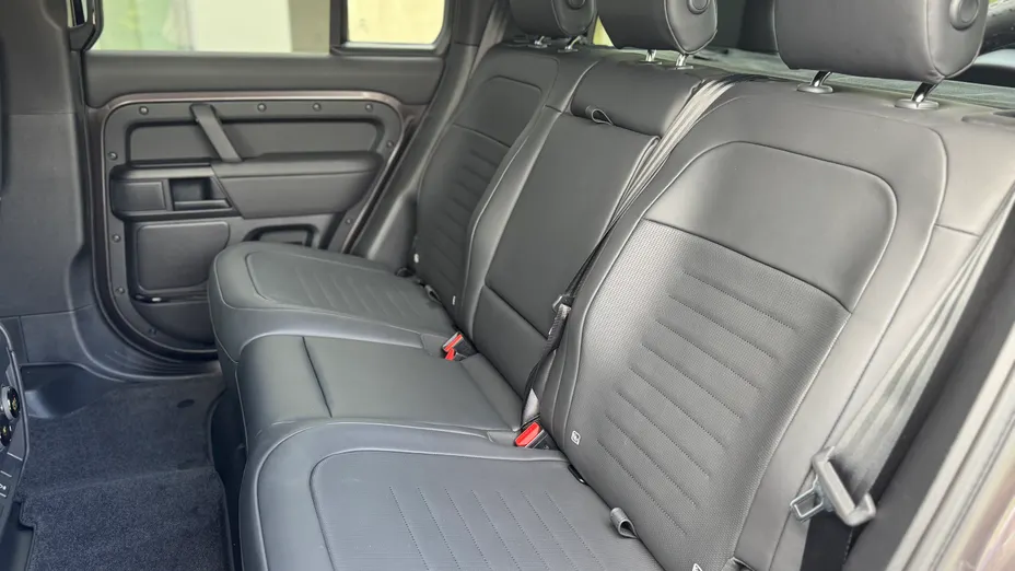 LAND ROVER Defender Defender 110 4.4 P635 V8 mHEV Octa