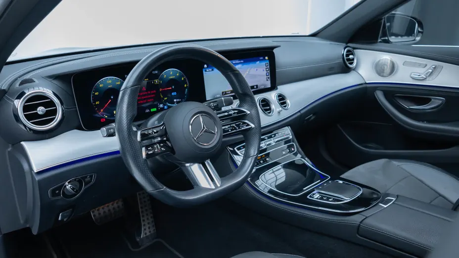 MERCEDES-BENZ E Klasa E 300 de 4-Matic AMG/Avantgarde
