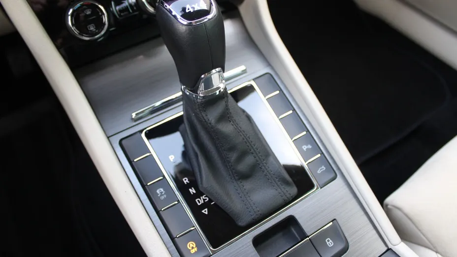 SKODA Superb Superb 2.0 TSI 4x4 Style DSG