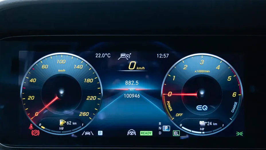 MERCEDES-BENZ E Klasa E 300 de 4-Matic AMG/Avantgarde