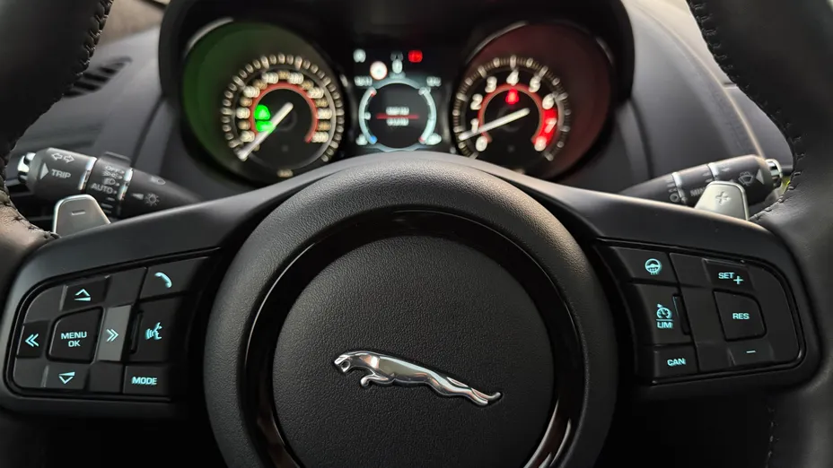 JAGUAR F-Type F-Type 2.0 Turbo R-Dynamic aut