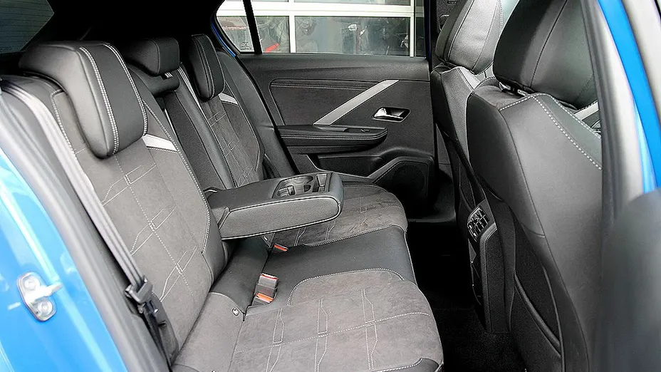 OPEL Astra Astra VI 1.2 T mHEV Ultimate S&S eDTC