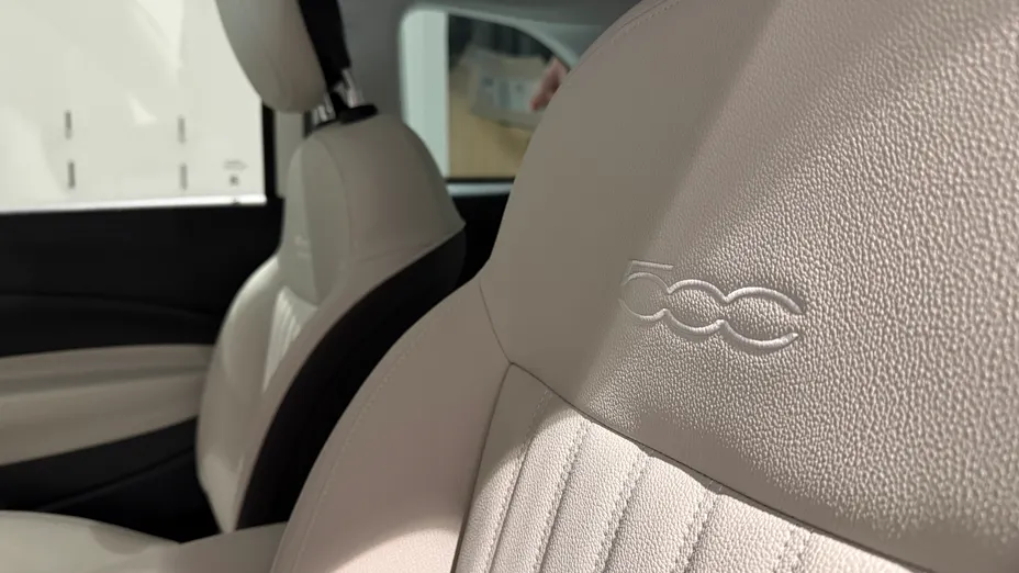 FIAT 500 500 1.0 GSE Hybrid La Prima Nowy