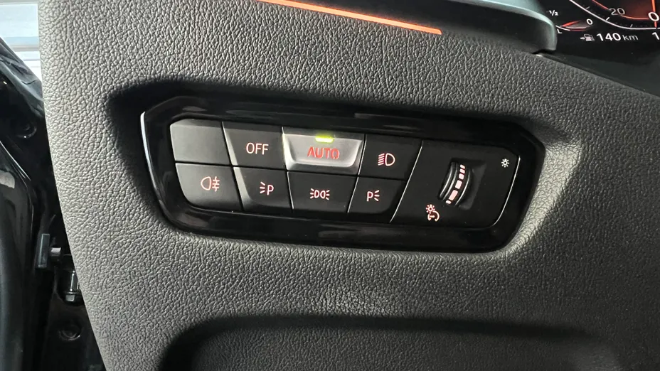 BMW Seria 3 320d xDrive Sport Line aut