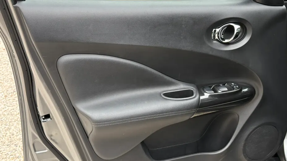 NISSAN Juke Juke 1.6 N-Connecta Xtronic