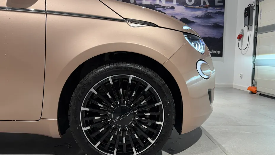 FIAT 500 500 1.0 GSE Hybrid La Prima Nowy