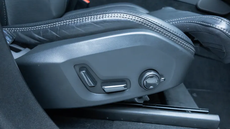 VOLVO XC90 XC90 T8 AWD Plug-In Hybrid Ultimate Dark 7os aut
