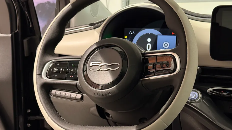 FIAT 500 500 1.0 GSE Hybrid La Prima Nowy