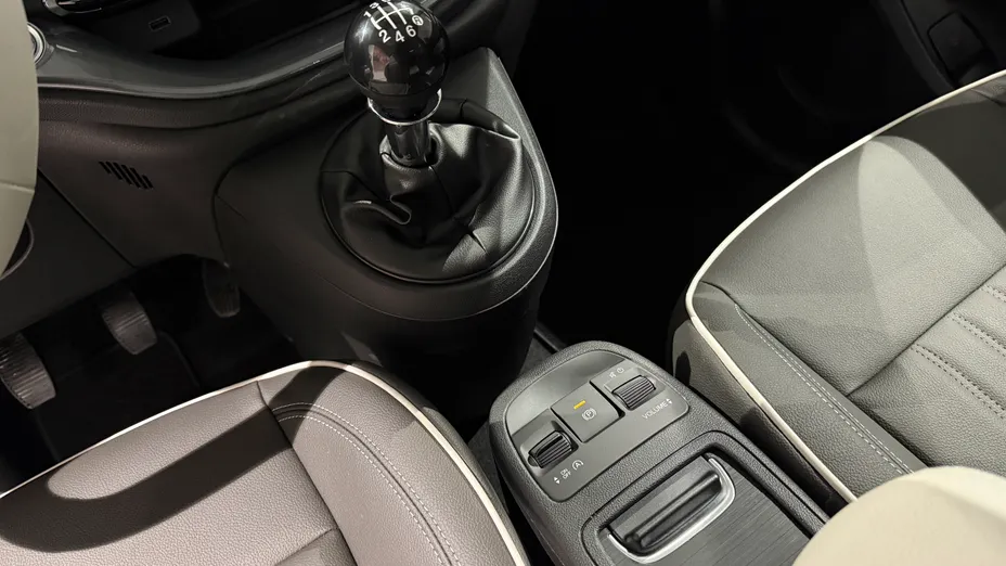 FIAT 500 500 1.0 GSE Hybrid La Prima Nowy