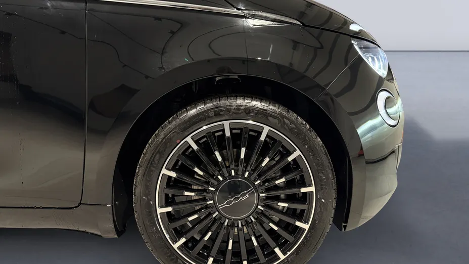 FIAT 500 500 1.0 GSE Hybrid La Prima Nowy