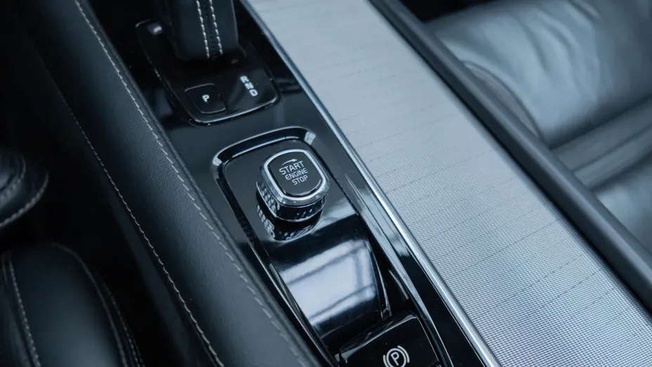 VOLVO XC90 XC90 T8 AWD Plug-In Hybrid Ultimate Dark 7os aut