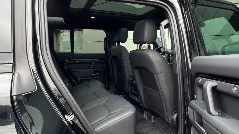 LAND ROVER Defender Defender 110 3.0 D250 mHEV S