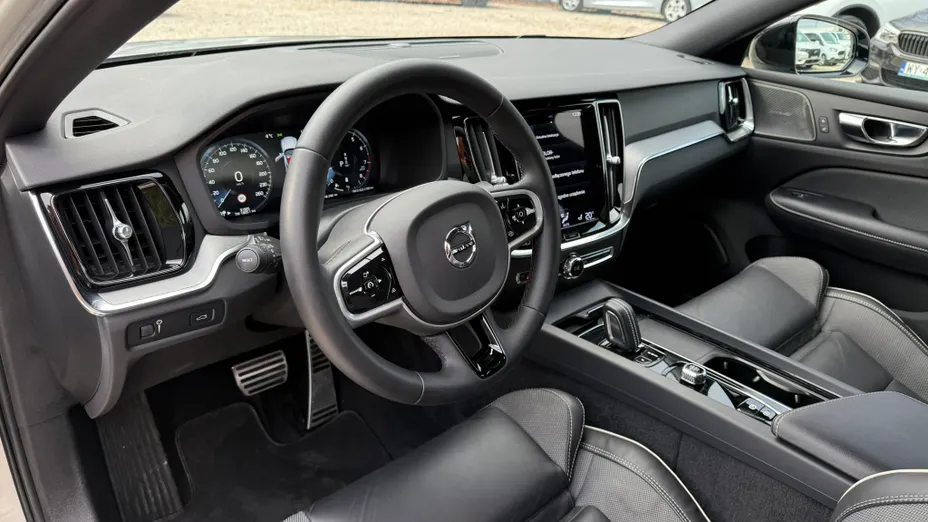 VOLVO S60 S60 B4 B R-Design aut