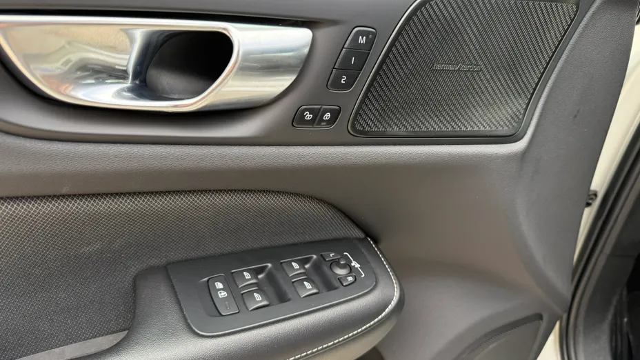 VOLVO S60 S60 B4 B R-Design aut