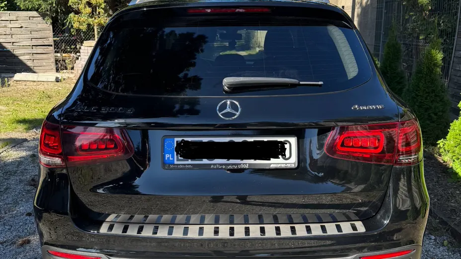 MERCEDES-BENZ GLC -