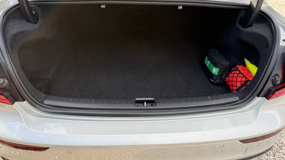 VOLVO S60 S60 B4 B R-Design aut