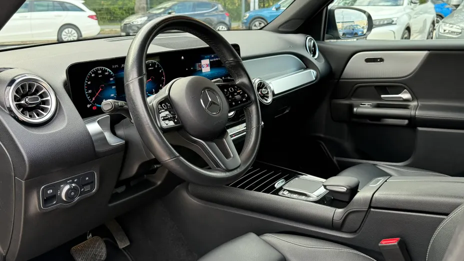 MERCEDES-BENZ GLB GLB 200 7G-DCT