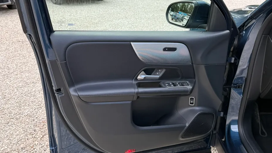 MERCEDES-BENZ GLB GLB 200 7G-DCT