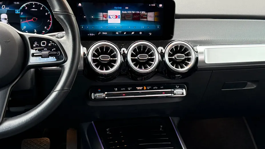 MERCEDES-BENZ GLB GLB 200 7G-DCT