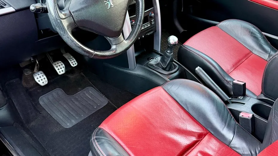 PEUGEOT 207 207 CC 1.6 Sport