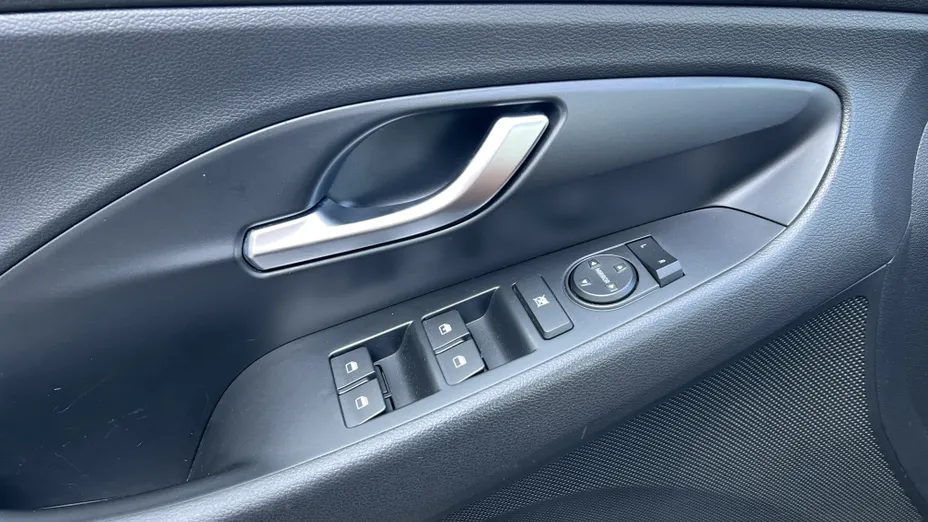 HYUNDAI i30 i30 1.6 D Classic +