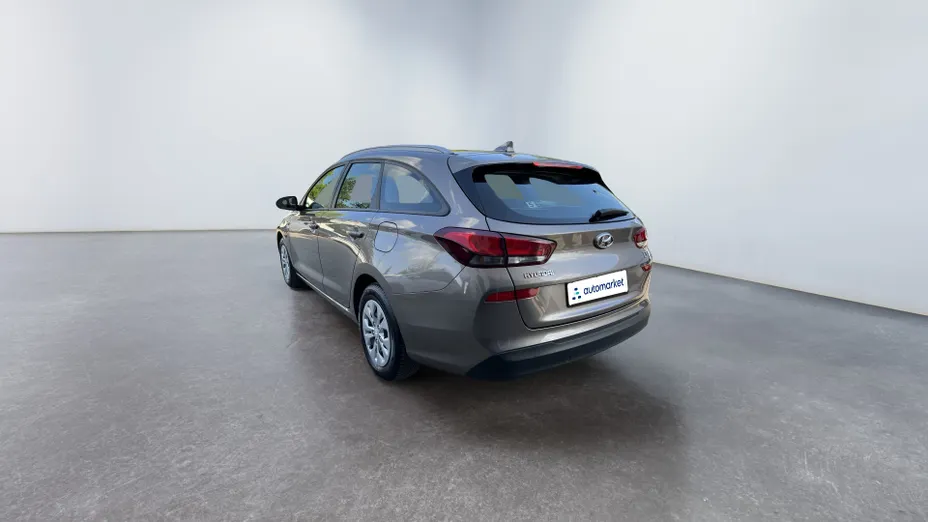 HYUNDAI i30 i30 1.6 D Classic +