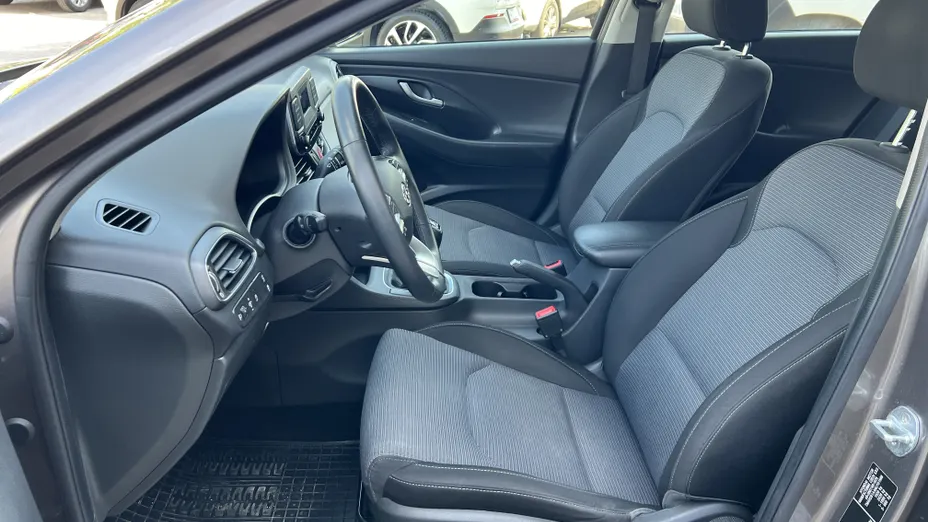 HYUNDAI i30 i30 1.6 D Classic +