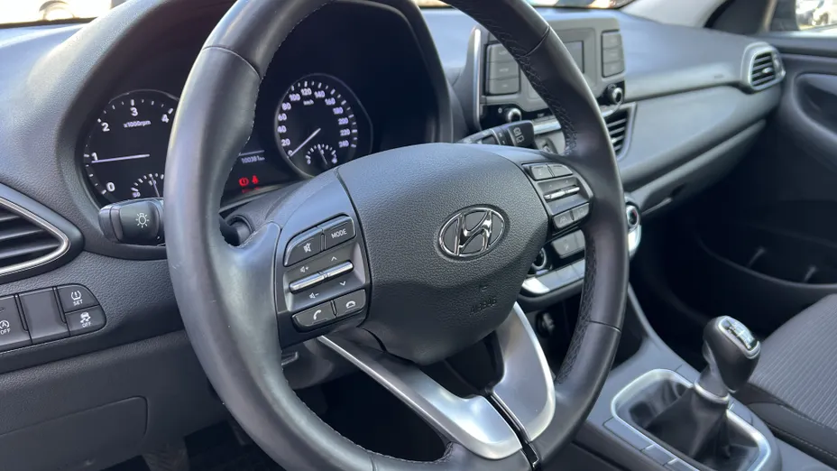 HYUNDAI i30 i30 1.6 D Classic +