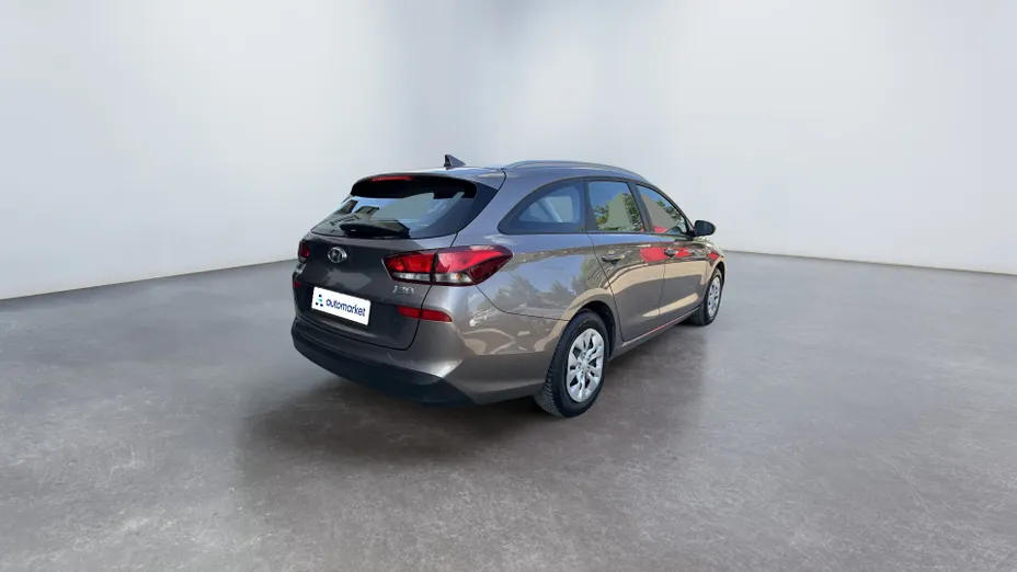 HYUNDAI i30 i30 1.6 D Classic +