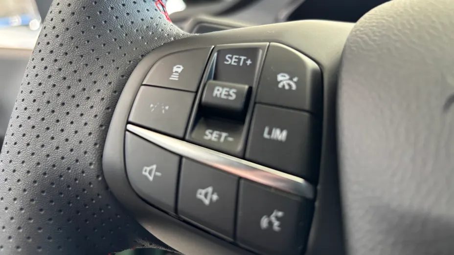 FORD Kuga Kuga 2.5 FHEV AWD ST-Line X eCVT Nowy