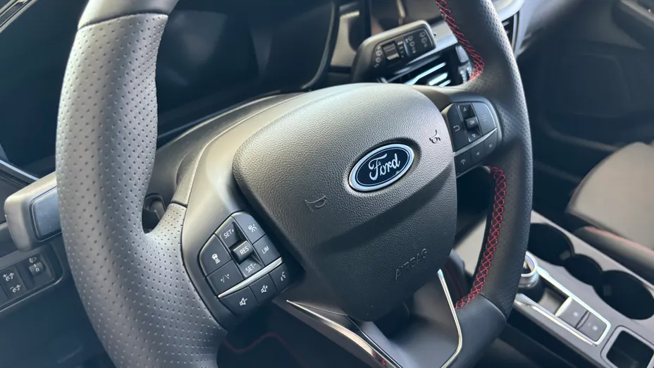 FORD Kuga Kuga 2.5 FHEV AWD ST-Line X eCVT Nowy