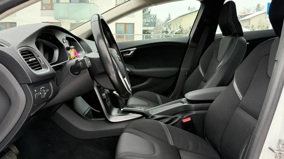 VOLVO V40 V40 D3 Drive-E Momentum aut