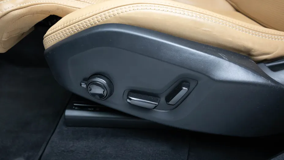 VOLVO XC90 XC90 T8 AWD Plug-In Hybrid Ultra Bright 7os aut