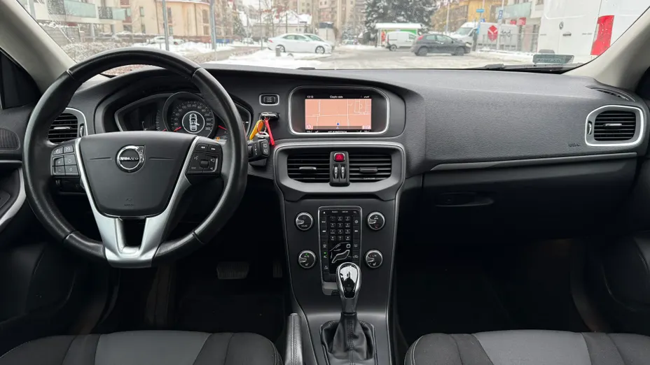 VOLVO V40 V40 D3 Drive-E Momentum aut