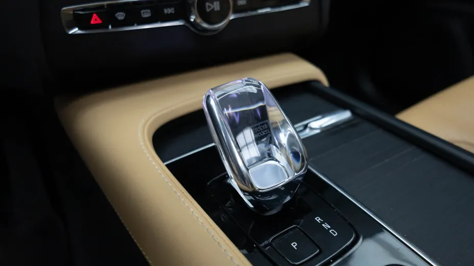VOLVO XC90 XC90 T8 AWD Plug-In Hybrid Ultra Bright 7os aut