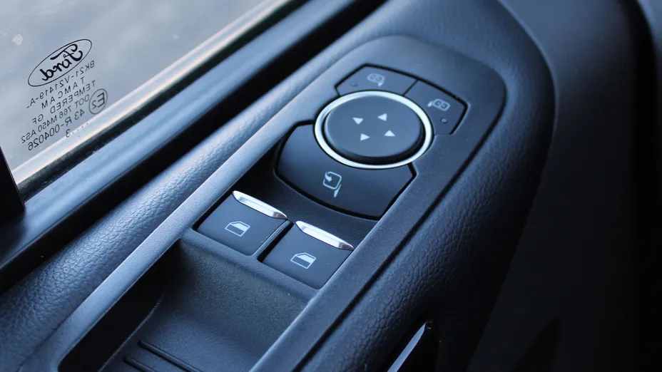 FORD Tourneo Custom Tourneo Custom 2.0 EcoBlue L1 Titanium SelectShift