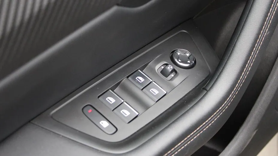 PEUGEOT 508 508 1.6 PureTech GT Line S&S EAT8