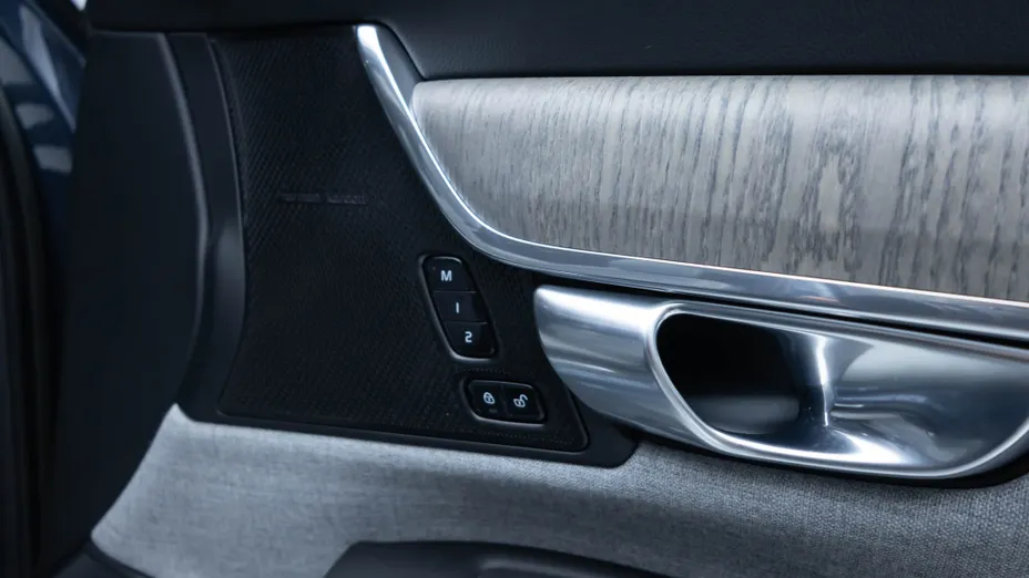 VOLVO V90 V90 T8 AWD Plug-In Hybrid Ultimate Bright aut