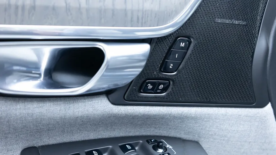 VOLVO V90 V90 T8 AWD Plug-In Hybrid Ultimate Bright aut