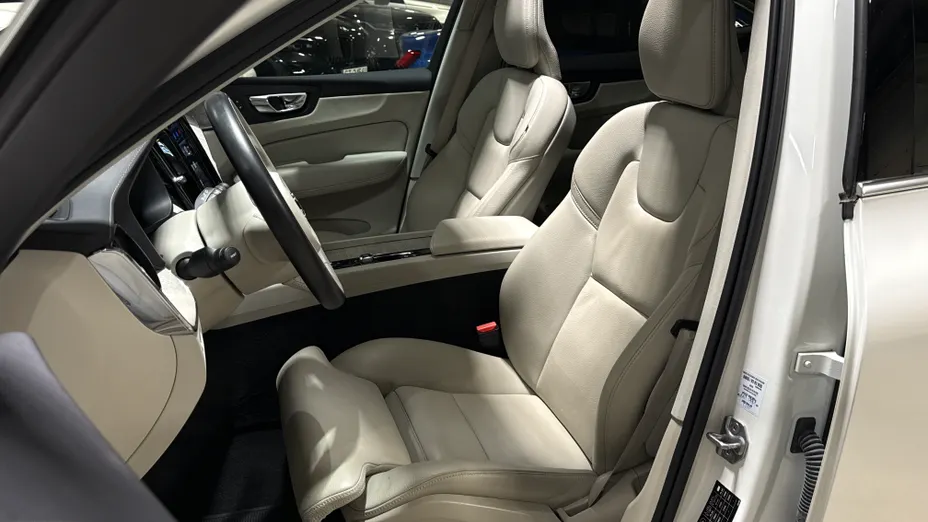 VOLVO XC60 XC60 T6 Plug-In Hybrid AWD Plus Bright aut