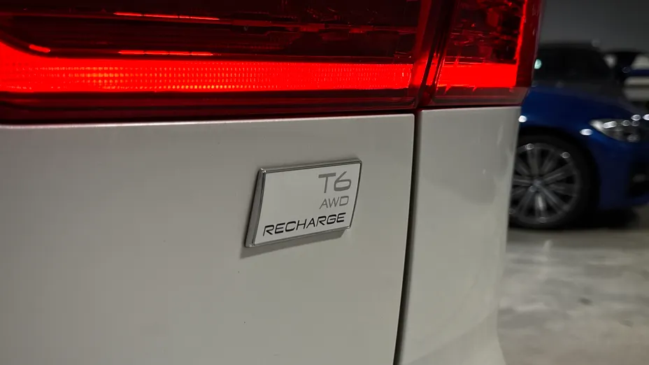 VOLVO XC60 XC60 T6 Plug-In Hybrid AWD Plus Bright aut